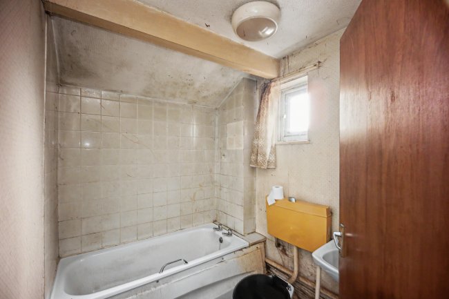 14 The Hove, Murdishaw, Runcorn, Cheshire, WA7 6ED 9