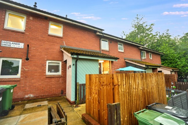 19 Highlands Drive, Stourton, Leeds, West Yorkshire, LS10 4RW 9