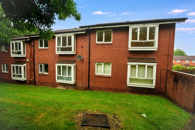 19 Highlands Drive, Stourton, Leeds, West Yorkshire, LS10 4RW 9