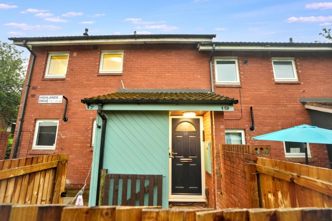 19 Highlands Drive, Stourton, Leeds, West Yorkshire, LS10 4RW 9