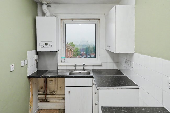 19 Highlands Drive, Stourton, Leeds, West Yorkshire, LS10 4RW 9
