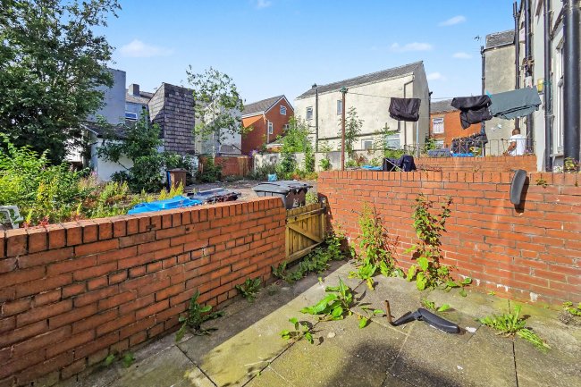 12 Mayall Street East, Oldham, OL4 3EN 7