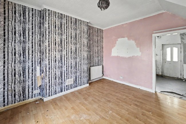12 Mayall Street East, Oldham, OL4 3EN 7
