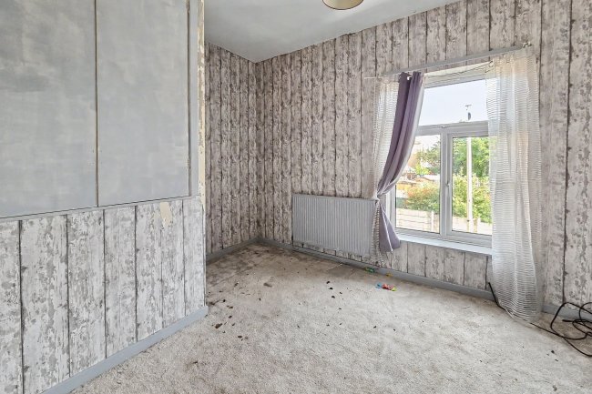 12 Mayall Street East, Oldham, OL4 3EN 7