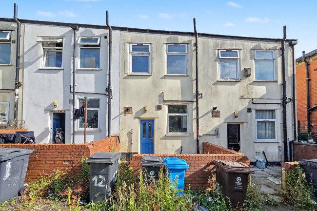 12 Mayall Street East, Oldham, OL4 3EN 7
