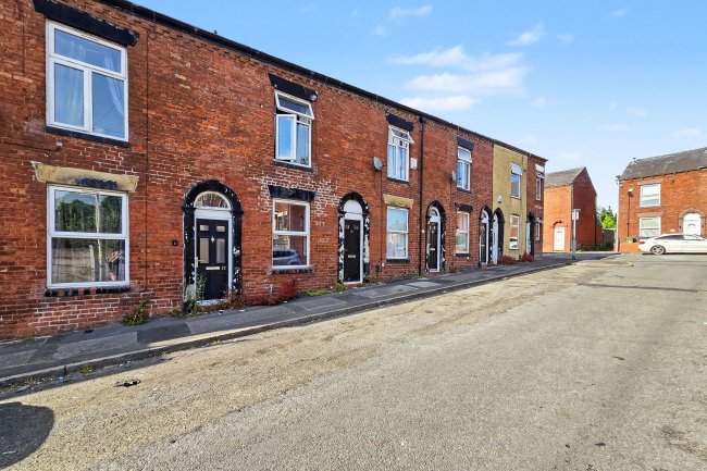 12 Mayall Street East, Oldham, OL4 3EN 7