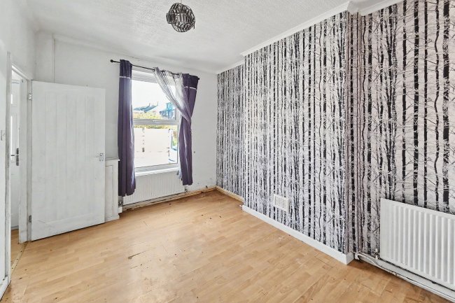 12 Mayall Street East, Oldham, OL4 3EN 7
