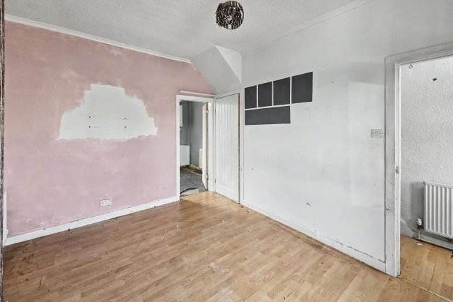 12 Mayall Street East, Oldham, OL4 3EN 7