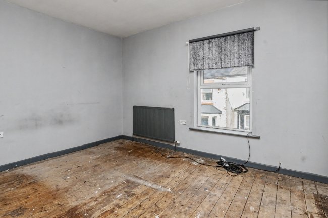 11 Belmont Avenue, Blackpool, Lancashire, FY1 4BE 8