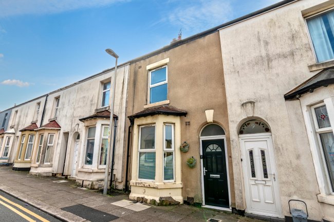 11 Belmont Avenue, Blackpool, Lancashire, FY1 4BE 8