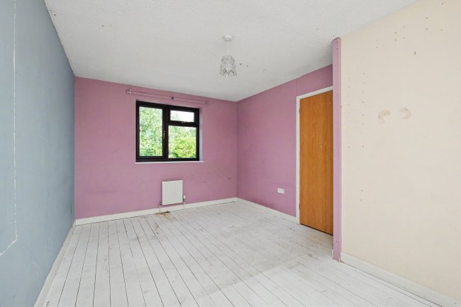 5 Guttmann Road, Aylesbury, Buckinghamshire, HP21 9PA 4