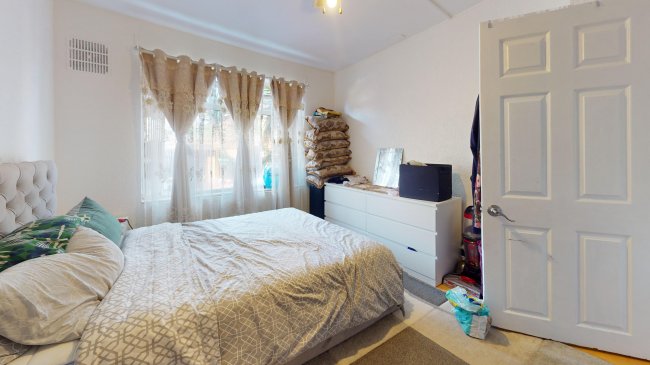 21 Vale Court, Acton, London, W3 7SA 7