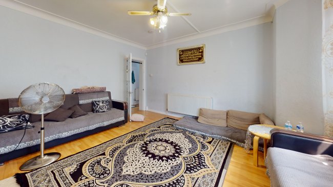 21 Vale Court, Acton, London, W3 7SA 7