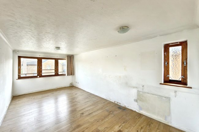 Flat 5 Kilrush Court, 141 Bonner Hill Road, Kingston upon Thames, Surrey, KT1 3HF 5