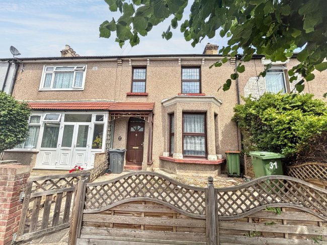 31 First Avenue, Manor Park, London, E12 6AW 7