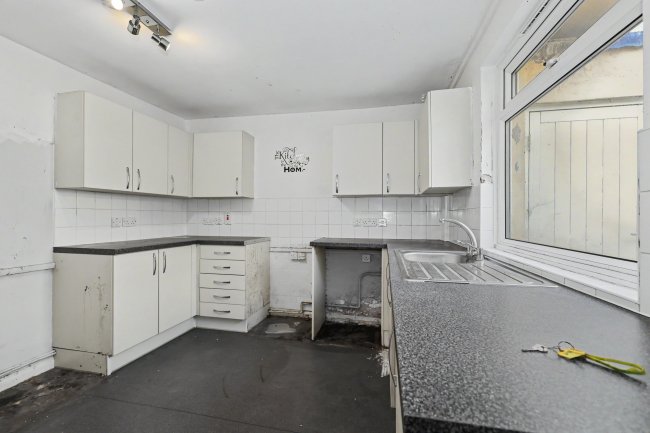 112 Clarendon Street, Dover, Kent, CT17 9RD 4
