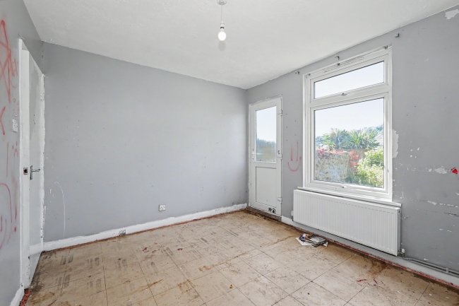 112 Clarendon Street, Dover, Kent, CT17 9RD 4