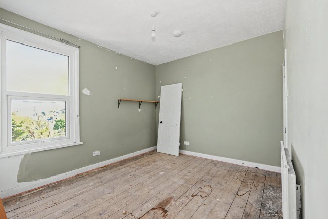 53 Edred Road, Dover, Kent, CT17 0BU 7