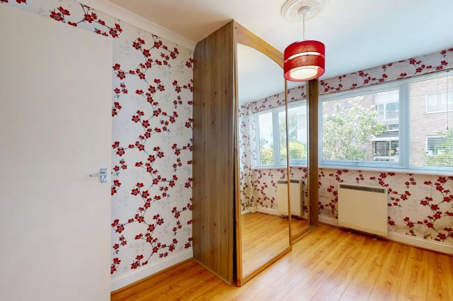 24 Winston Close, Romford, Essex, RM7 8LL 5