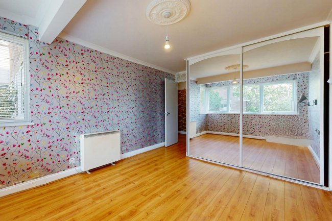 24 Winston Close, Romford, Essex, RM7 8LL 5