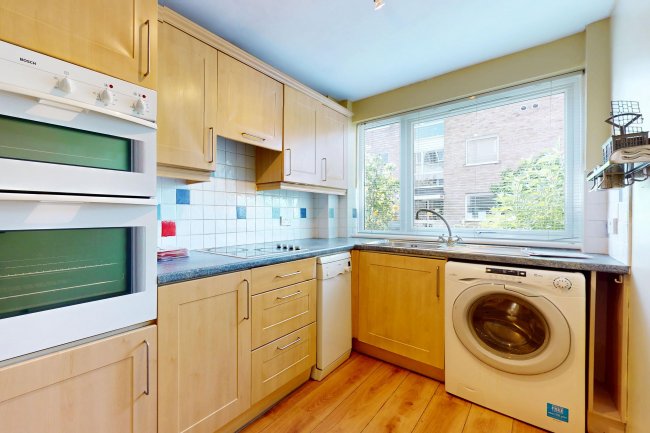 24 Winston Close, Romford, Essex, RM7 8LL 5