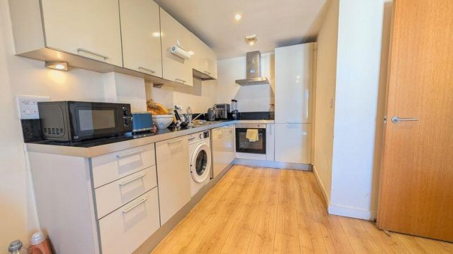 8 Elm Grove, Portsmouth, Southsea PO5 1JE 2