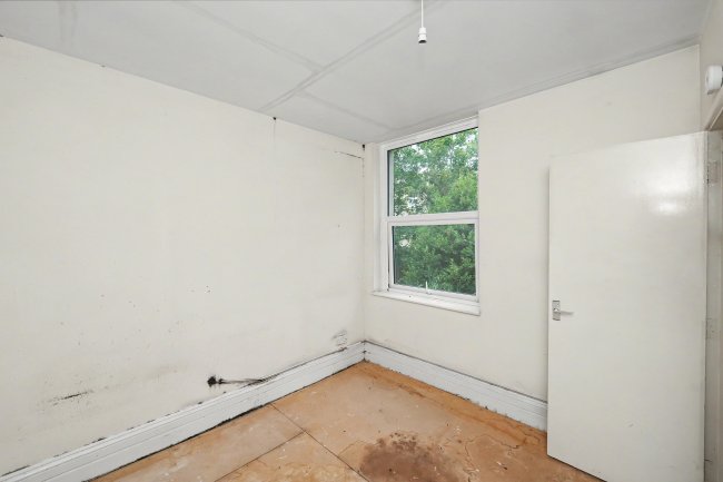 Flat 2, 43 City Road, St Pauls, Bristol, BS2 8TU 5