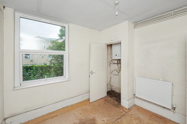 Flat 2, 43 City Road, St Pauls, Bristol, BS2 8TU 5