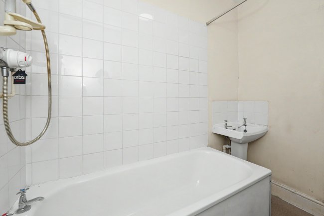 Flat 2, 43 City Road, St Pauls, Bristol, BS2 8TU 5