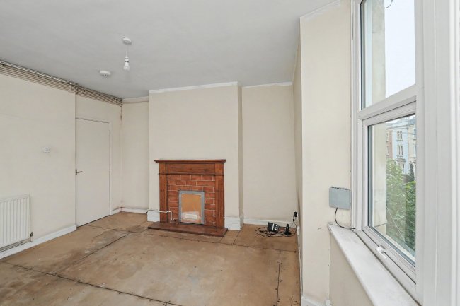 Flat 2, 43 City Road, St Pauls, Bristol, BS2 8TU 5