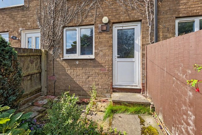 33 Elliott Drive, Felling, Gateshead, Tyne and Wear, NE10 9QY 5
