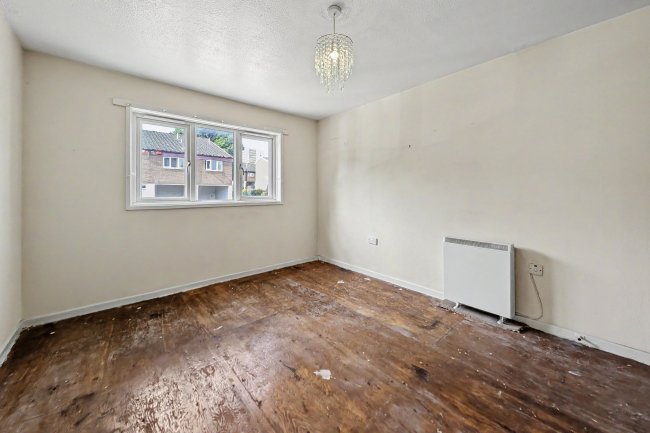 33 Elliott Drive, Felling, Gateshead, Tyne and Wear, NE10 9QY 5