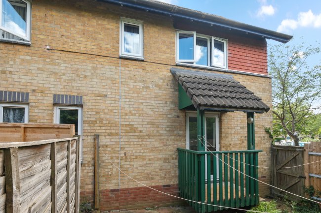 63 Townsend Grove, New Bradwell, Milton Keynes, Buckinghamshire, MK13 0DS 7