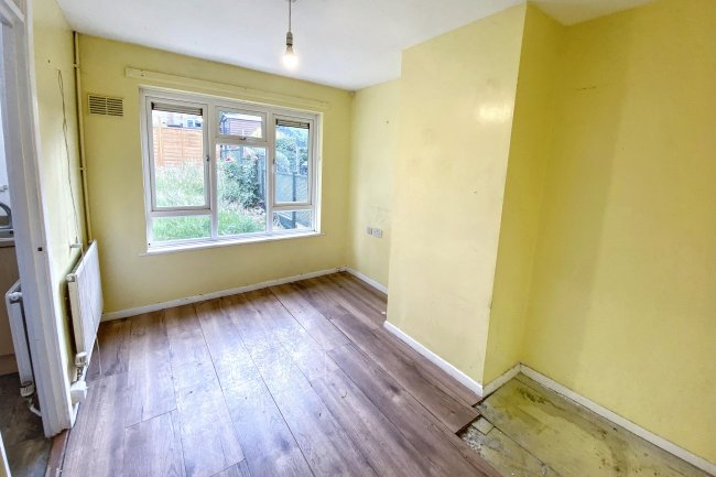 72 Poynder Road, Corsham, Wiltshire, SN13 9LZ 1