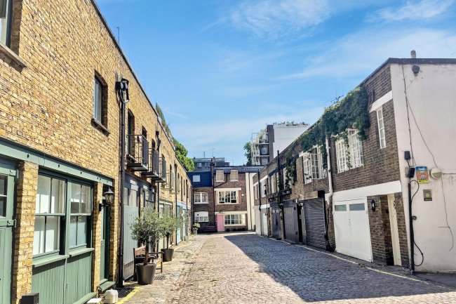 12 Connaught Close, Hyde Park Estate, London W2 2AD 10