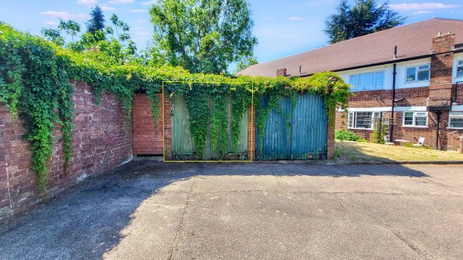 Flat 23 Gainsborough Court, Nether Street, London N12 8AE 7