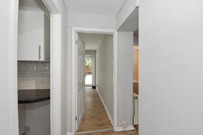 Flat 5, The Firs, Bath Road, Reading, RG1 6HN 1