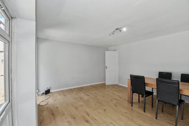 Flat 5, The Firs, Bath Road, Reading, RG1 6HN 1