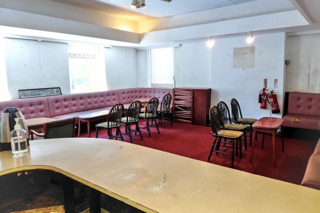 Abercarn Constitutional Club, Station Yd, Bridge Street, Abercarn, Newport, NP11 4SE 8