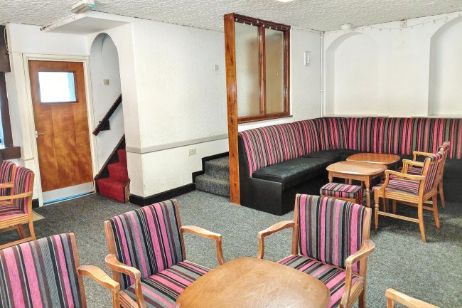 Abercarn Constitutional Club, Station Yd, Bridge Street, Abercarn, Newport, NP11 4SE 8