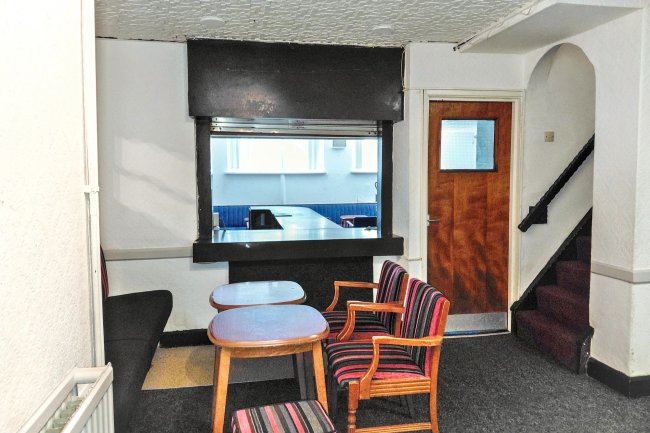 Abercarn Constitutional Club, Station Yd, Bridge Street, Abercarn, Newport, NP11 4SE 8