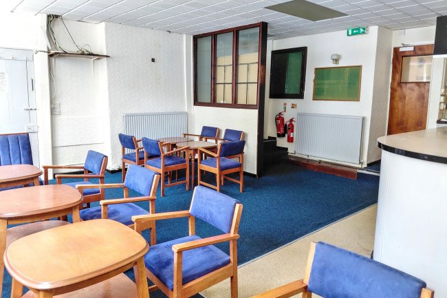 Abercarn Constitutional Club, Station Yd, Bridge Street, Abercarn, Newport, NP11 4SE 8