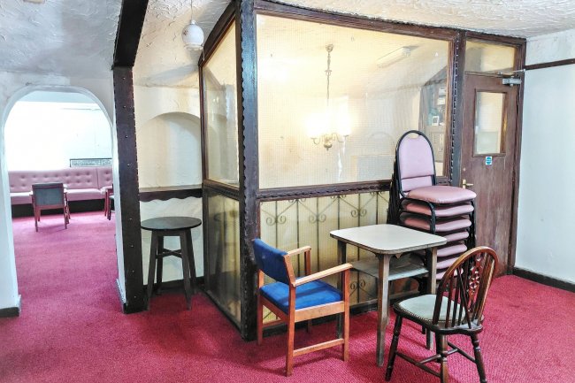 Abercarn Constitutional Club, Station Yd, Bridge Street, Abercarn, Newport, NP11 4SE 8