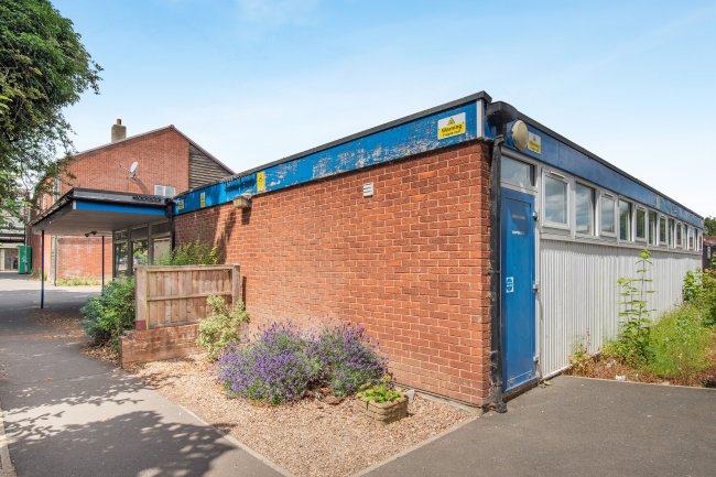 Calverton Clinic, 4 St Wilfrid's Square, Calverton, Nottingham NG14 6FP 7