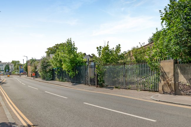 Units 1-10 Gun Lane Business Estate, Rochester, Kent, ME2 4UD 5