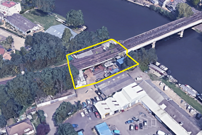 Arches 1-4 and Boathouse, Coopers Close, Staines, TW18 3JX 5