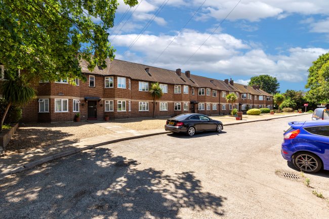 1-16 Algar Close, Isleworth, Middlesex,TW7 7AQ 9