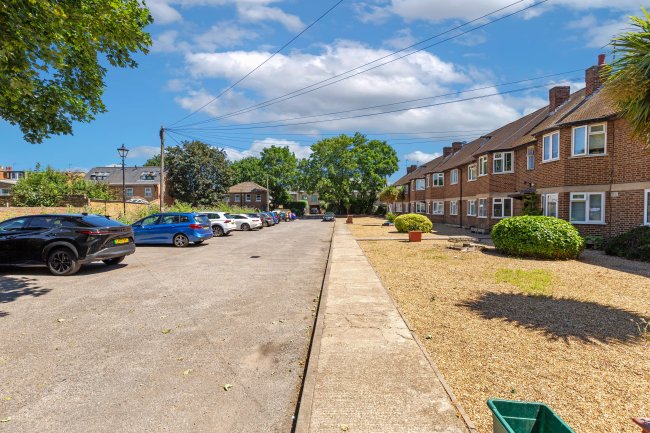1-16 Algar Close, Isleworth, Middlesex,TW7 7AQ 9
