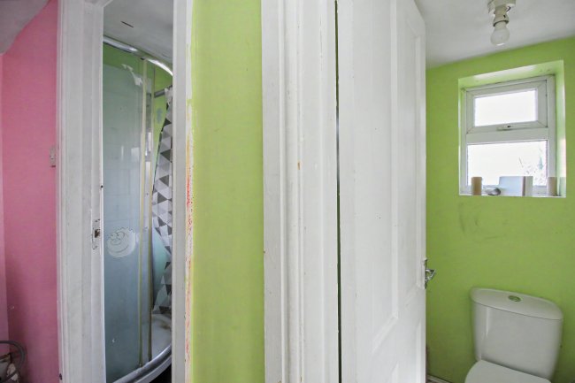 229 Hainton Avenue, Grimsby, DN32 9LD 6