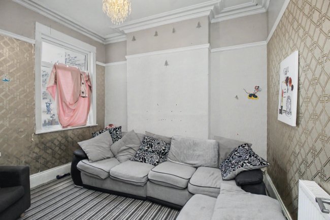 229 Hainton Avenue, Grimsby, DN32 9LD 6
